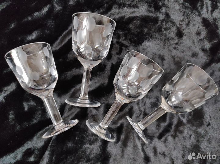 Винтажные рюмки на ножке СССР. Цена за 4 шт