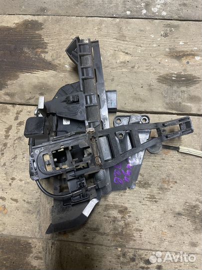 Замок задний 10 контактов Ford Focus 2