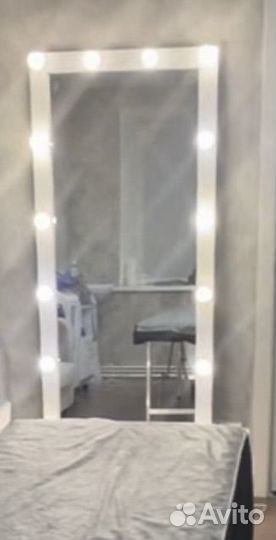 Зеркало с подсветкой в полный рост