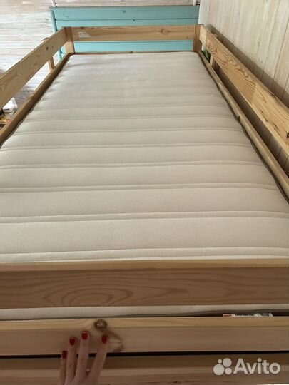 Кровать двухьярусная IKEA из массива