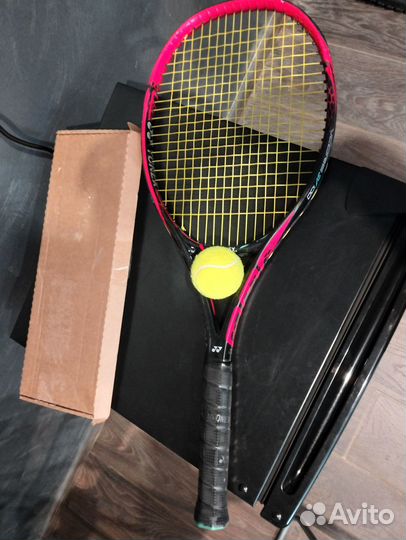 Yonex vcore SV 100