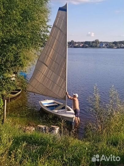 Швертбот парусный