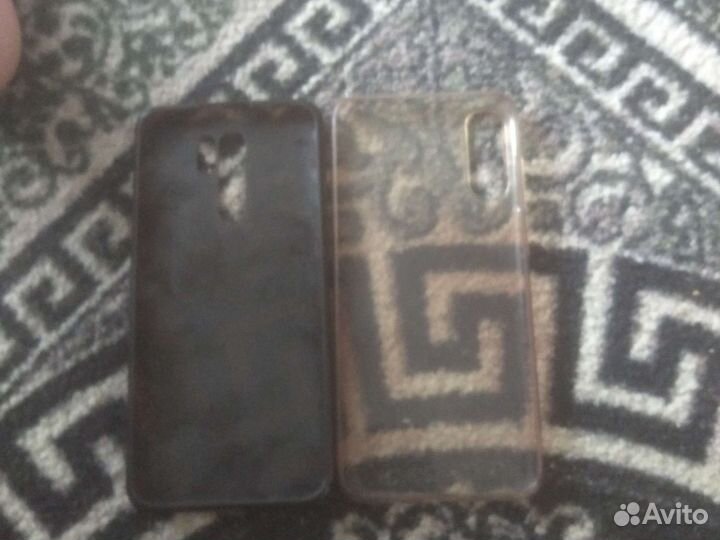 Чехлы на телефон