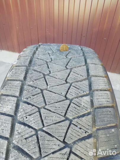 Bridgestone Blizzak DM-V2 225/60 R17