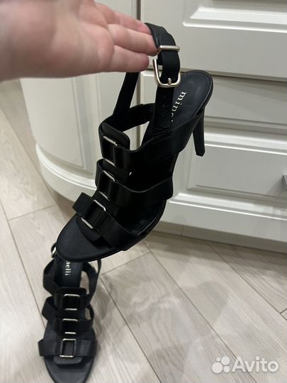 Босоножки Minelli