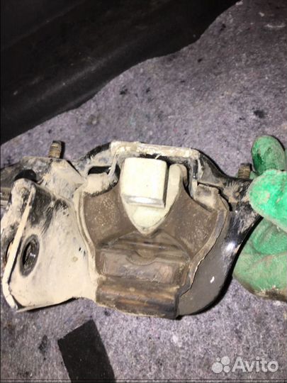 Опора МКПП 6Q0199555AS фольксваген поло седан