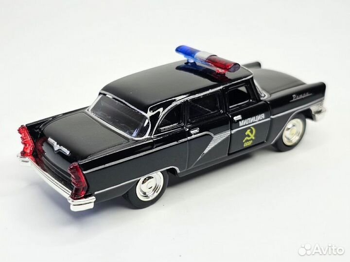 Модель машины Газ-13 Чайка милиция 1:43