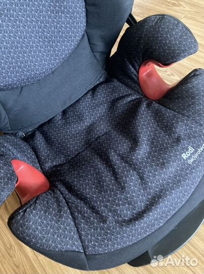 Автомобильное кресло maxi cosi