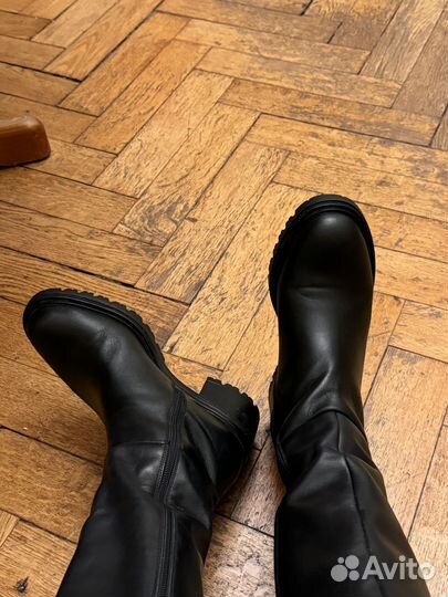 Черные сапоги до колен geox