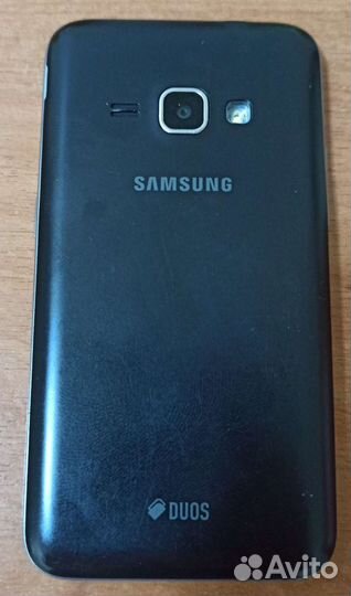 Телефон Samsung J1 2016