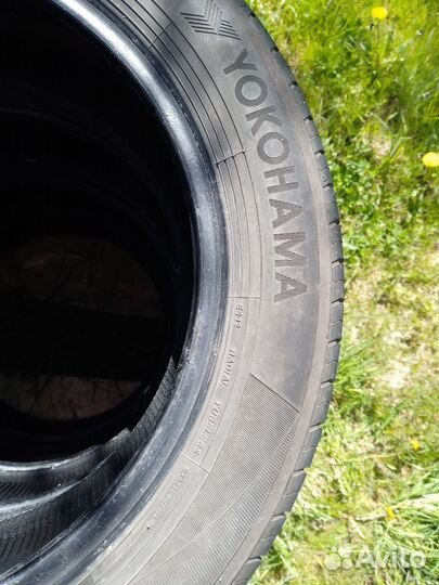 Yokohama BluEarth-ES ES32 215/55 R17