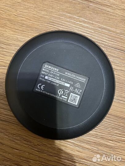 Беспроводное зарядное устройство Samsung EP-P1100