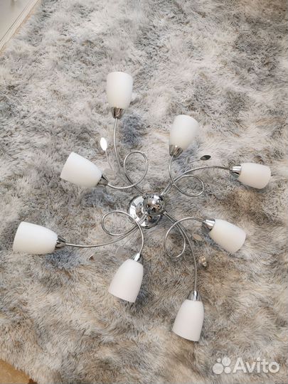 Люстра потолочная с плафонами