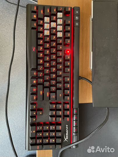 Продам клавиатуру hyperx alloy elite