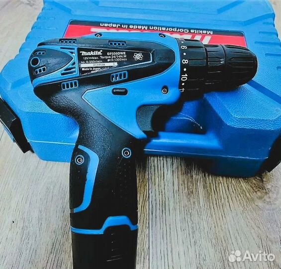 Шуруповерт Makita 12V