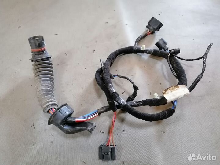 Коса двери передней правой VW Polo 2000 год