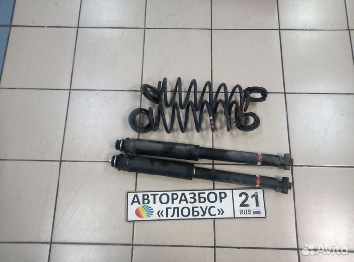 Амортизатор задний Toyota Corolla Королла 180