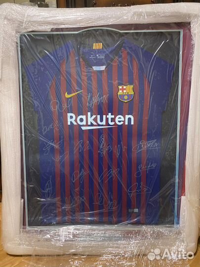 Футболка с автографами команды Барселона Barcelona