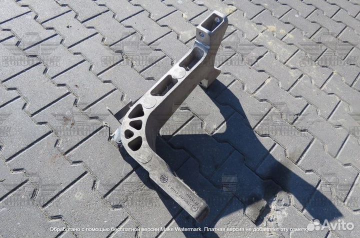 Кронштейн бака AdBlue Volvo Fh4 2020