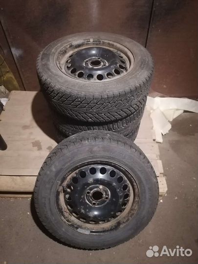 Колеса в сборе R15 зимние 4 100