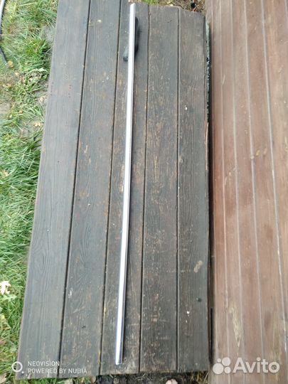 Молдинг стекла передний правый Шкода Суперб 08-15