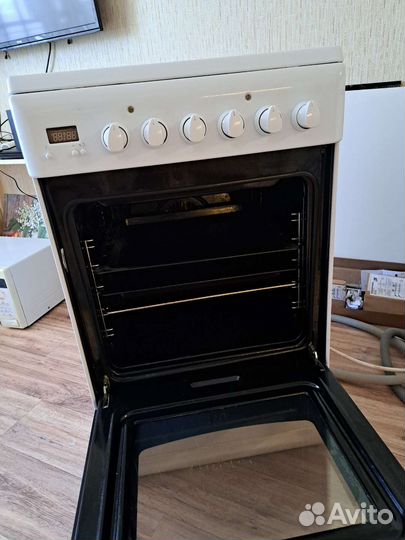 Плита электрическая Hotpoint Ariston