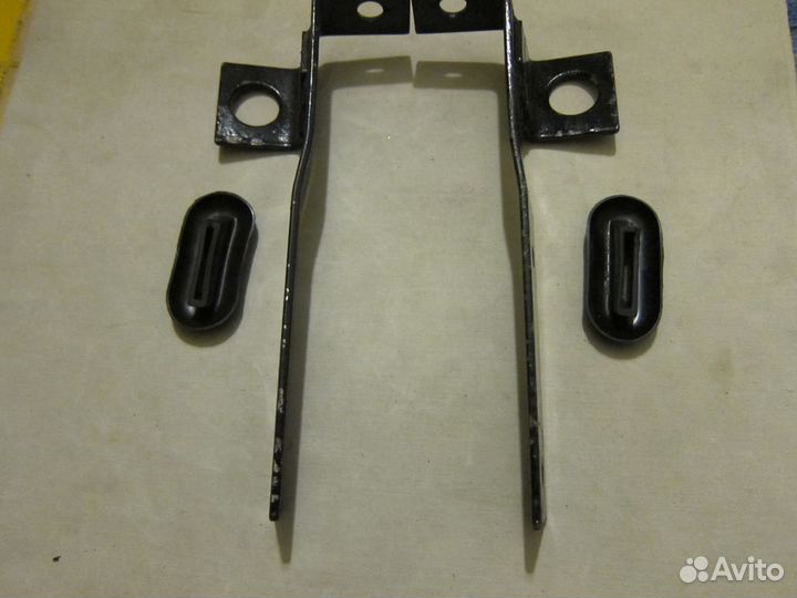 Комплект передних кронштейнов бампера из СССР