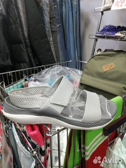 Сандалии женские crocs