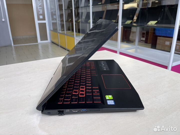 Ноутбук Acer Nitro/Core i5/12GB/MX150/SSD