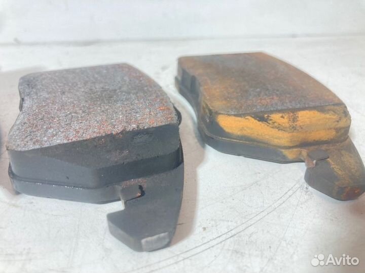 Тормозные колодки Volkswagen Passat BWA 2006