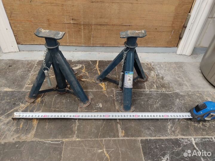 Стойка, подставка для ремонта автомобилей