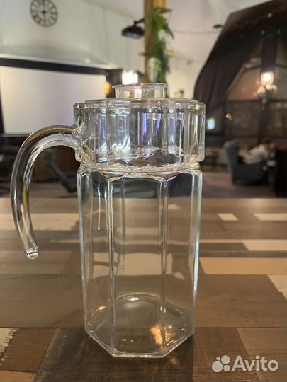 Кувшин стекло
