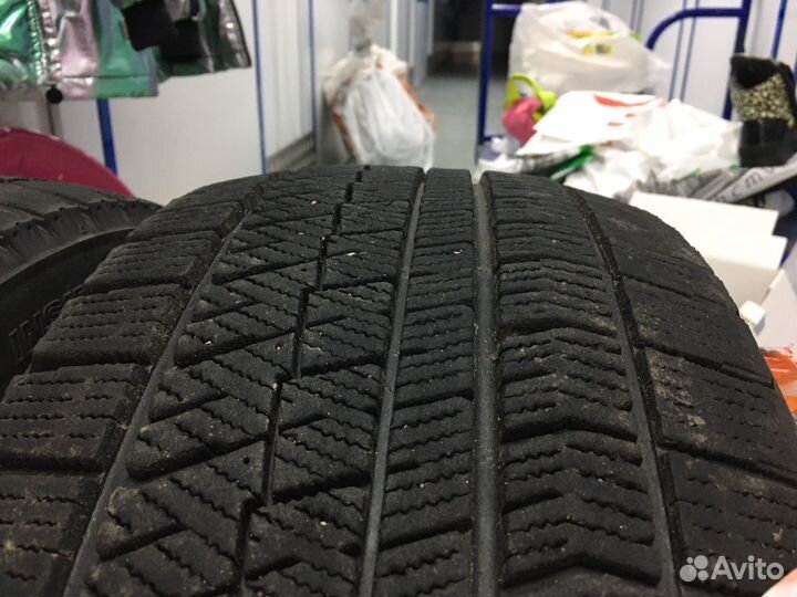 Bridgestone Blizzak Ice 245/45 R17 T