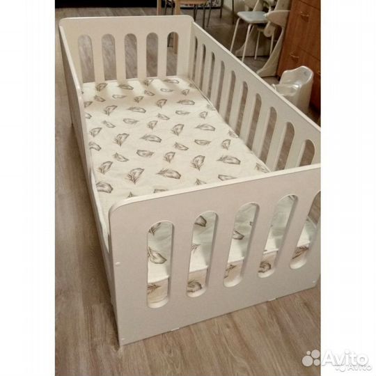 Детская кровать манеж