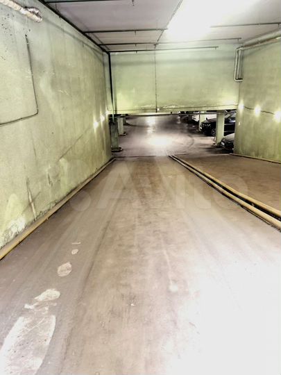 Машиноместо, 13 м²