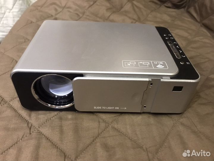 Проектор Unic