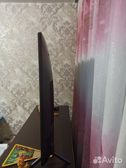 Телевизор Samsung SMART tv изогнутый 49 дюймов