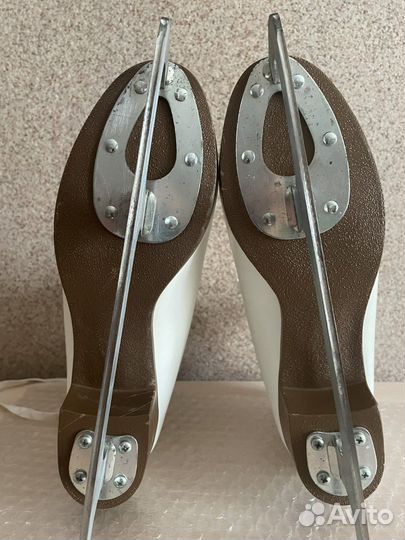 Коньки фигурные