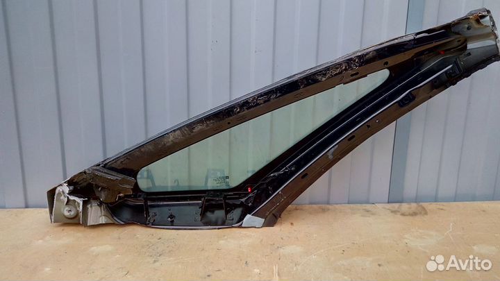 Стекло правоее форточка на Опель Зафира Ц