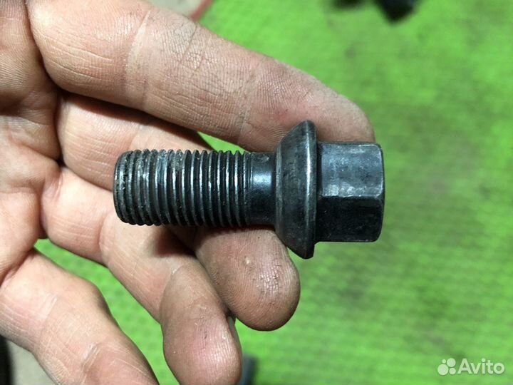 Болты для колес мерседес w212