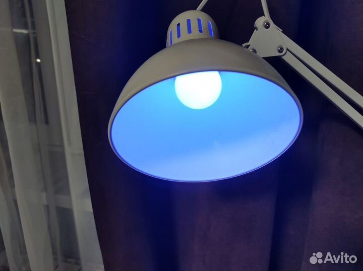 Светодиодная RGB лампочка, пульт, меняет цвет, 5Вт