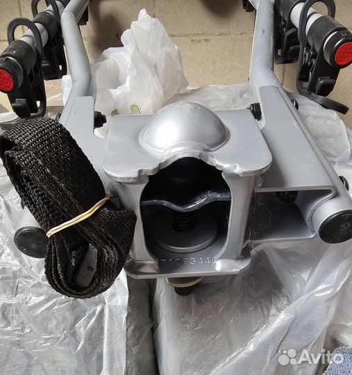 Велокрепление на фаркоп thule 974 для 3-Х вело