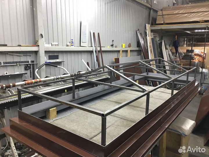 Дымник с каркасом большого размера