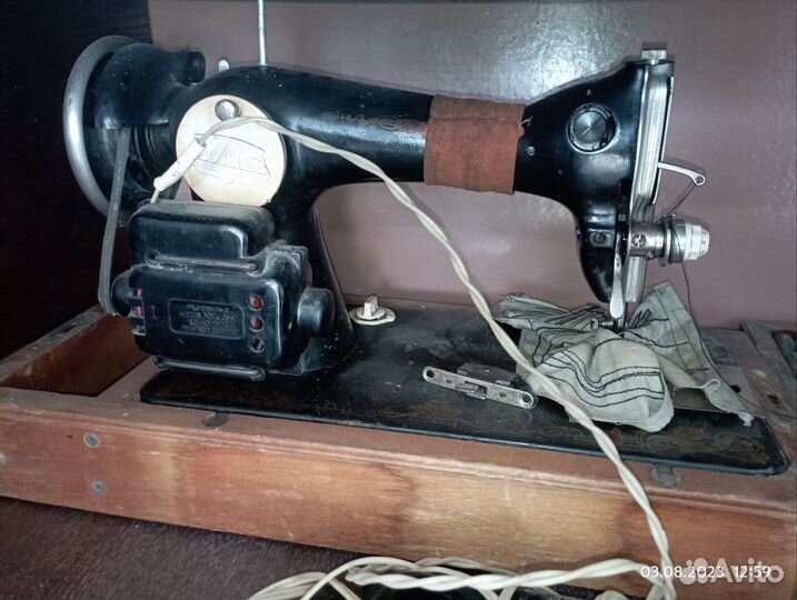 Швейная машина с электроприводом