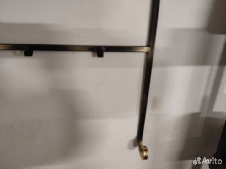 Вешалка в прихожую