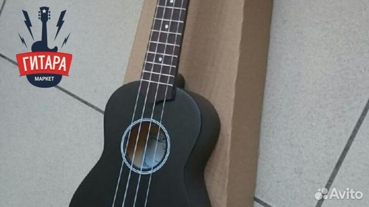 Укулеле сопрано - новая, черная