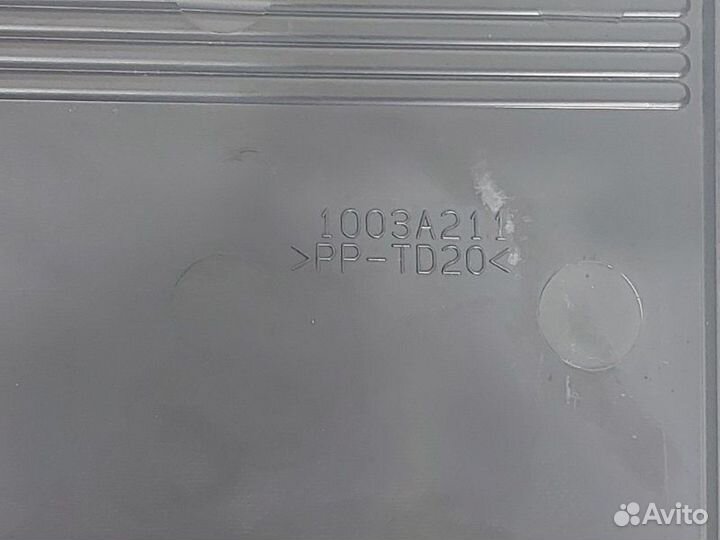Декоративная крышка двигателя Mitsubishi Outlander