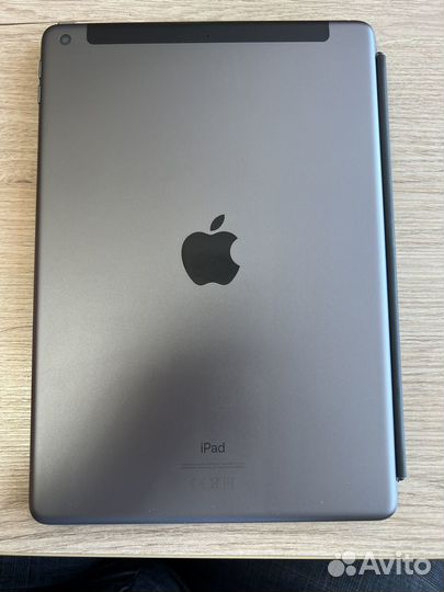 Apple iPad 10.2 (8 gen) с клавиатурой и ручкой