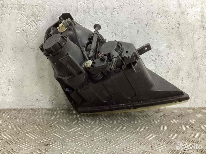 Фара левая Kia Carnival