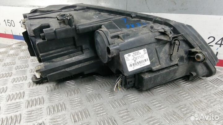 Фара левая Volkswagen Jetta